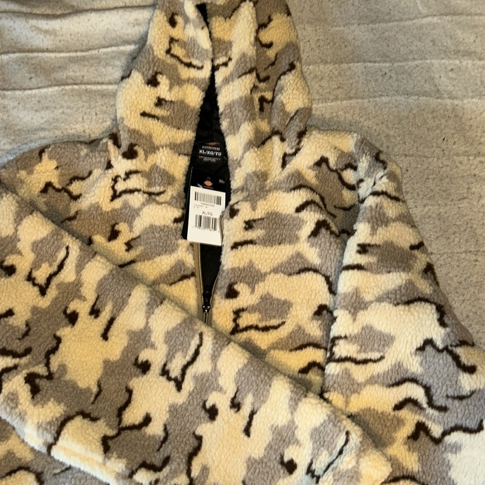 Dickies Hoodie XL brand new with tags